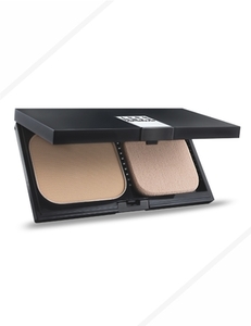 Find perfect skin tone shades online matching to C2, Moisture Powder Foundation by Arty Professional.