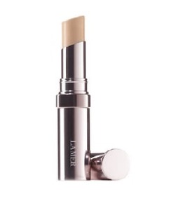 Find perfect skin tone shades online matching to Medium Deep, The Concealer by La Mer.