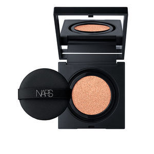 Find perfect skin tone shades online matching to Vienna, Natural Radiant Longwear Cushion Foundation by Nars.
