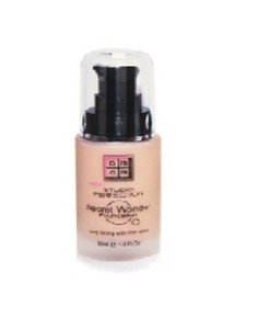 Find perfect skin tone shades online matching to Sesame 220, Studio Perfection Secret Wonder Foundation by DMGM.