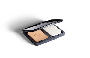 Find perfect skin tone shades online matching to 022 Cameo, Diorskin Forever Extreme Control Perfect Matte Powder Makeup by Dior.