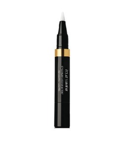 Find perfect skin tone shades online matching to 40 Beige Moyen, Eclat Lumiere Highlighter Face Pen by Chanel.