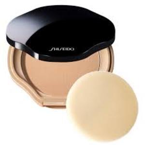 Find perfect skin tone shades online matching to B20 Natural Light Beige, Sheer and Perfect Compact Foundation by Shiseido.