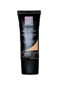 Find perfect skin tone shades online matching to Bisque 442, Studio Perfection Rich Cream Foundation by DMGM.