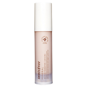Find perfect skin tone shades online matching to C1 Pink Beige, Mineral Moisture Foundation by Innisfree.