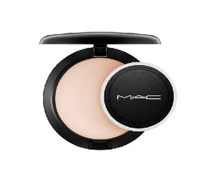 Find perfect skin tone shades online matching to Light, Blot Powder / Pressed by MAC.