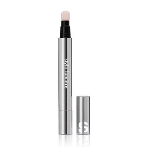 Find perfect skin tone shades online matching to 1 Pearly Rose, Stylo Lumiere Highlighter Pen by Sisley.