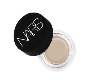 Find perfect skin tone shades online matching to Amande - Medium Dark with Golden Olive undertones, Soft Matte Complete Concealer by Nars.