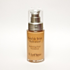 Find perfect skin tone shades online matching to Ivorie, Hydrating Fluid Foundation / Fond de Teint Hydratant by T. LeClerc.
