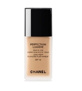Find perfect skin tone shades online matching to 44 Beige Ambre, Perfection Lumiere Long-Wear Flawless Fluid Makeup by Chanel.