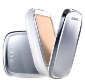 Find perfect skin tone shades online matching to # 2 Natural Beige, Forever Definite Compact Foundation by Laneige.