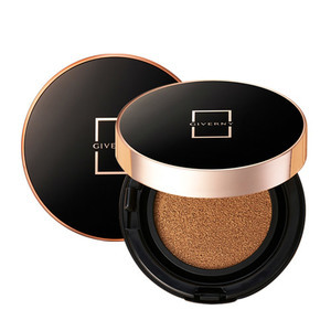 Find perfect skin tone shades online matching to 01 Rosy Porcelain, Milchak Cover Cushion by Giverny.