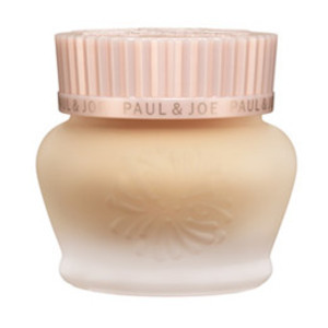 Find perfect skin tone shades online matching to 00 Alabaster, Creamy Matte Foundation by Paul & Joe.