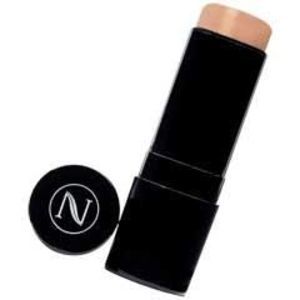 Find perfect skin tone shades online matching to Light, Clever Stick by Natio.