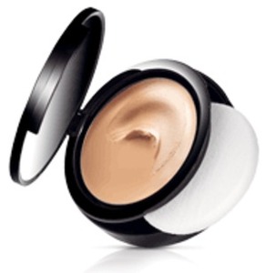 Find perfect skin tone shades online matching to Light Medium 6, Min-A-Real Cream to Powder Foundation by mark.