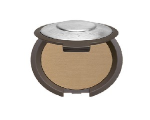 Find perfect skin tone shades online matching to Warm Honey, Multi-Tasking Perfecting Powder by Becca.