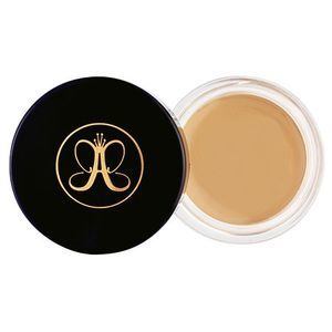 Find perfect skin tone shades online matching to 1.50 - Warm; Light skin with yellow undertones, Concealer by Anastasia Beverly Hills.