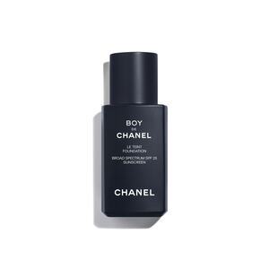 Find perfect skin tone shades online matching to N°30 Medium Light, Boy de Chanel Foundation by Chanel.