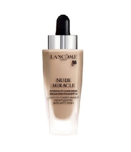 Find perfect skin tone shades online matching to 340 Bisque N, Nude Miracle Weightless Foundation by Lancome.