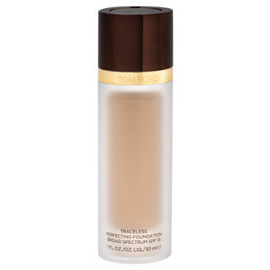 Find perfect skin tone shades online matching to 6.5 Sable, Traceless Perfecting Foundation / Traceless Foundation by Tom Ford.