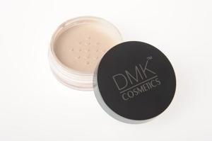 Find perfect skin tone shades online matching to Kalahari, Loose Setting Powder by DMK Cosmetics.