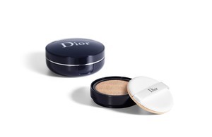 Find perfect skin tone shades online matching to 040 Honey Beige, Diorskin Forever Perfect Cushion by Dior.