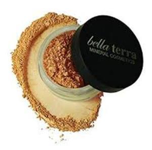 Find perfect skin tone shades online matching to Nutmeg, Mineral Foundation by Bella Terra.