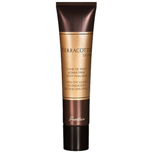 Find perfect skin tone shades online matching to Brunettes, Terracotta Skin Healthy Glow Foundation by Guerlain.
