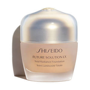 Find perfect skin tone shades online matching to G3 Golden 3 / Ocher 20 /  O40 Natural Fair Ochre , Future Solution LX Total Radiance Foundation by Shiseido.